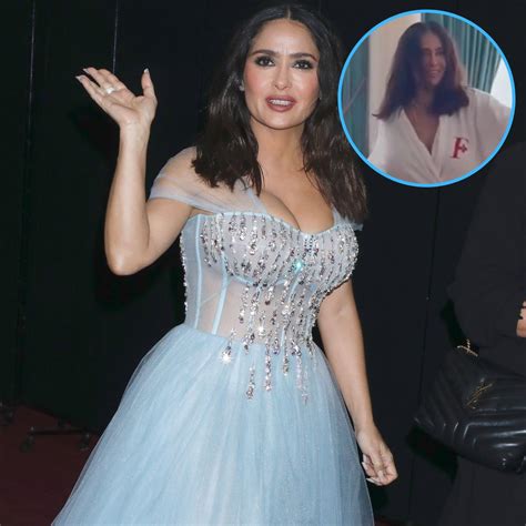 salma hayek nip slip|Salma Hayek Accidentally Flashes Chest in Wardrobe。